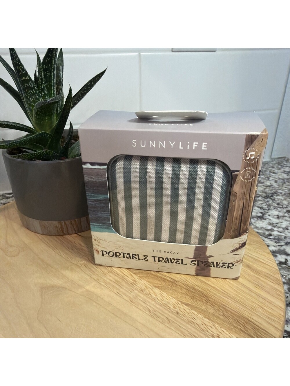 Sunny Life The Vacay Portable Bluetooth Speaker Green White Stripes New